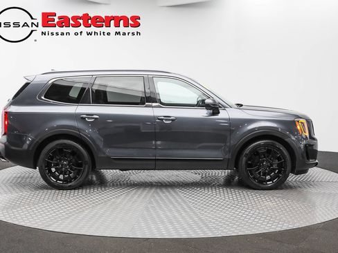 Used 2021 Kia Telluride EX w/ EX Premium Package image 4