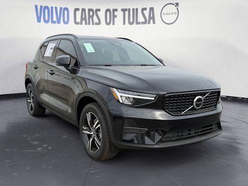 New 2026 Volvo XC40 B5 Core image 7