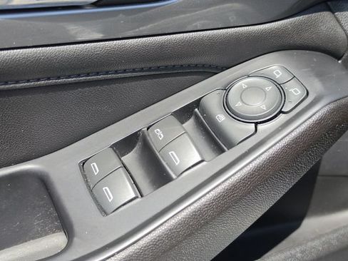Used 2023 Chevrolet Traverse LT FWD image 21