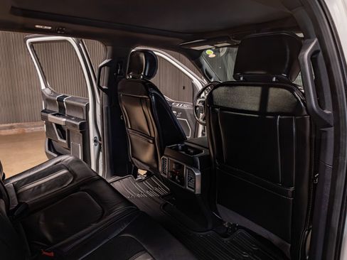 Used 2020 Ford F450 Platinum w/ FX4 Off-Road Package image 24