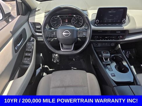 Used 2025 Nissan Rogue SV FWD image 12