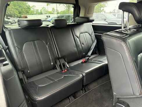 Used 2019 Ford Expedition Platinum AWD/4WD image 15