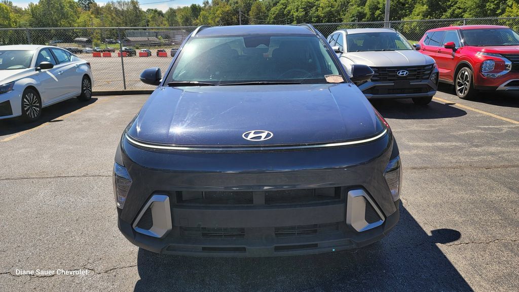 Used 2025 Hyundai Kona SEL AWD/4WD image 1