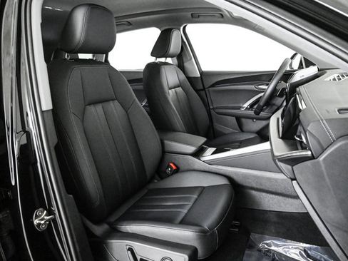Certified 2025 Audi Q5 Premium w/ Convenience Package AWD/4WD image 21