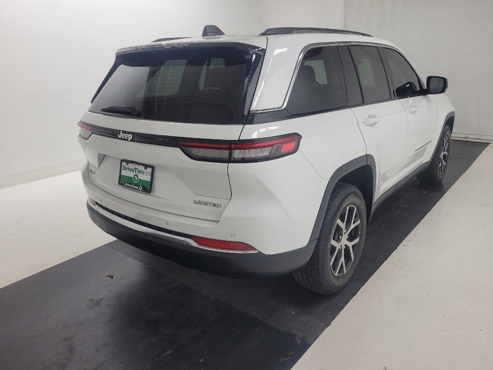 Used 2023 Jeep Grand Cherokee Limited AWD/4WD image 9