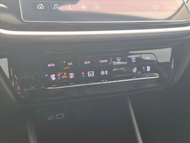 Used 2023 Chevrolet Bolt EUV LT w/ Convenience Package FWD image 13