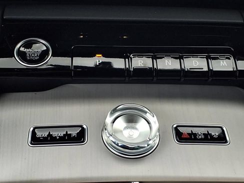 New 2025 Lincoln Navigator Reserve w/ Jet Appearance Package AWD/4WD image 5