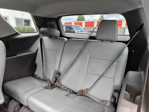 Used 2019 Chevrolet Traverse Premier w/ Driver Confidence II Package FWD image 19
