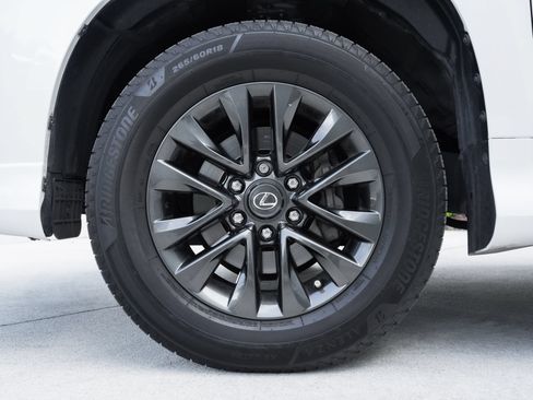 Used 2020 Lexus GX 460 Premium w/ Premium Package AWD/4WD image 15