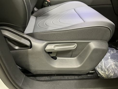 New 2026 Volkswagen Tiguan SE R-Line AWD/4WD image 37