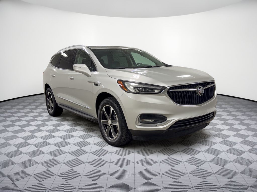 Used 2020 Buick Enclave Essence w/ LPO, Touring Package FWD image 7