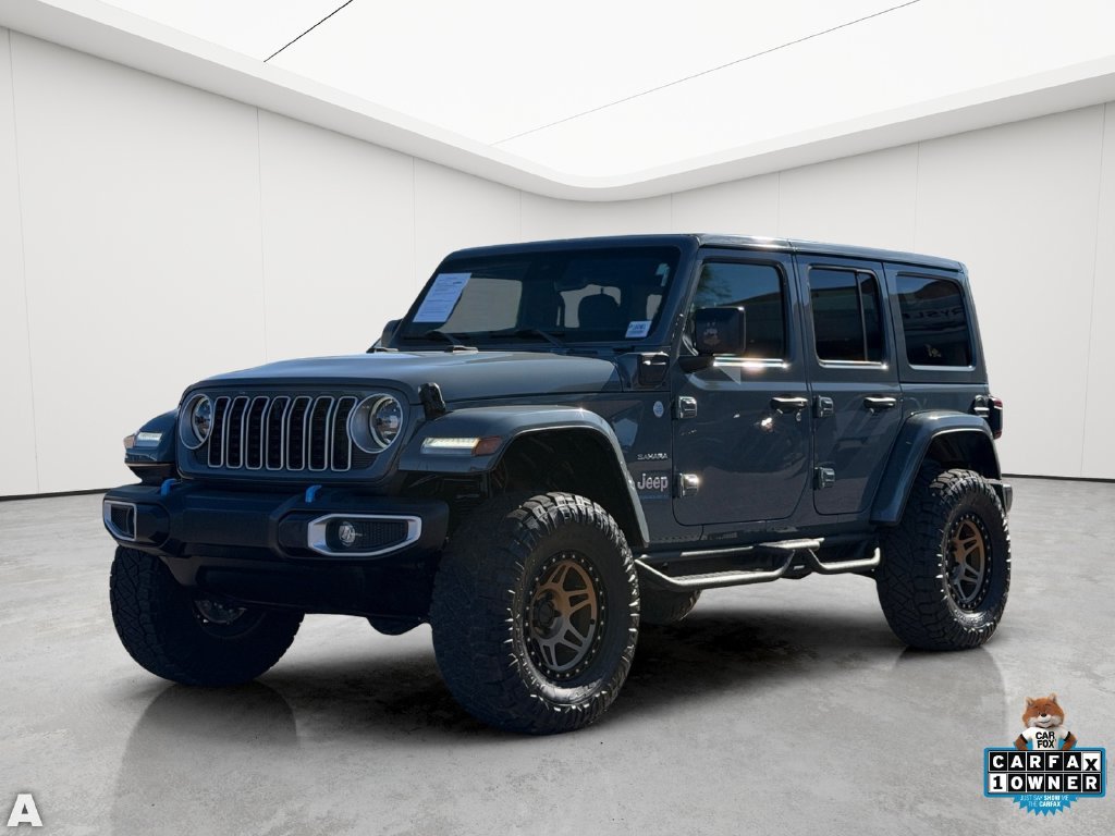 Used 2024 Jeep Wrangler Unlimited Sahara w/ Technology Group AWD/4WD image 2