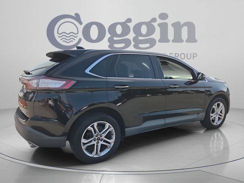 Used 2018 Ford Edge Titanium w/ Ford Safe & Smart Package FWD image 5