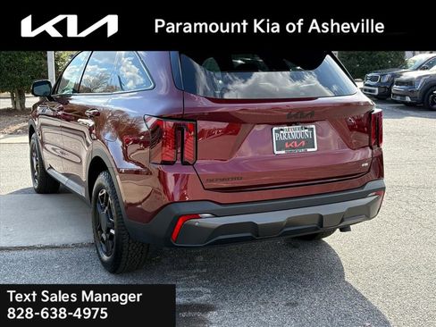 Certified 2025 Kia Sorento SX Prestige w/ Olive Brown Leather Package image 4