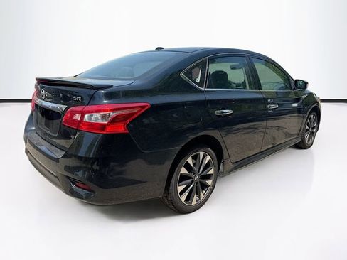 Used 2017 Nissan Sentra SR w/ SR Premium Technology Package FWD image 7