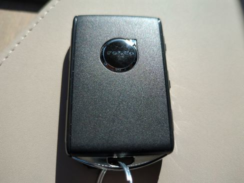 New 2026 Volvo XC60 B5 Plus w/ Climate Package image 28