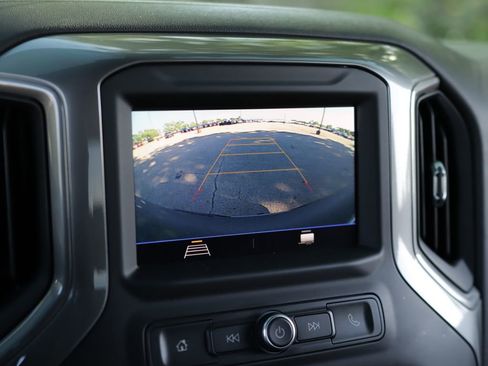 Used 2020 Chevrolet Silverado 1500 Custom w/ Custom Value Package AWD/4WD image 15