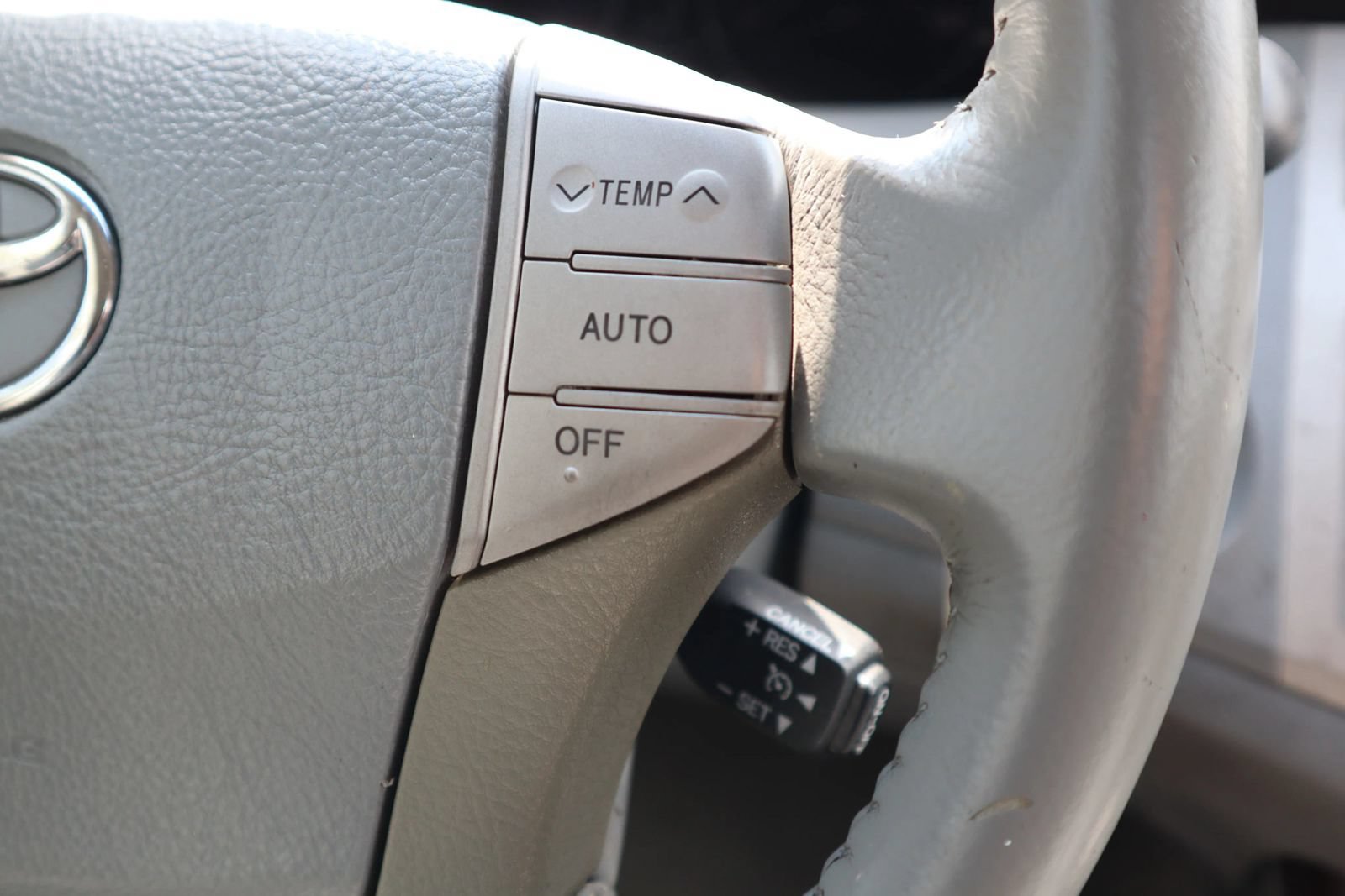 Used 2008 Toyota Avalon Limited FWD image 24