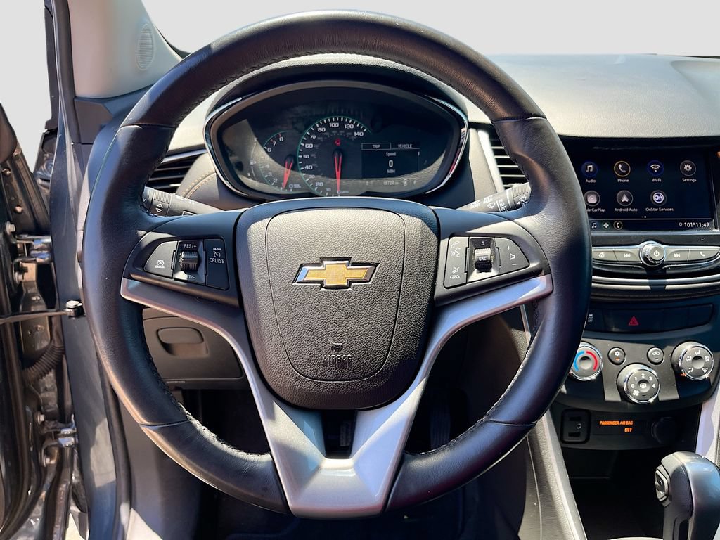 Used 2022 Chevrolet Trax LT w/ LT Convenience Package FWD image 11