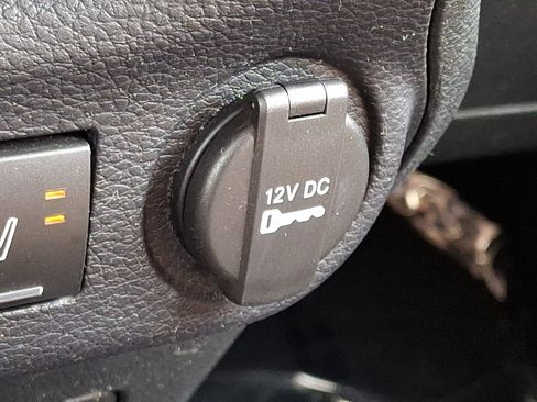 Used 2016 Jeep Wrangler Unlimited Sahara AWD/4WD image 23