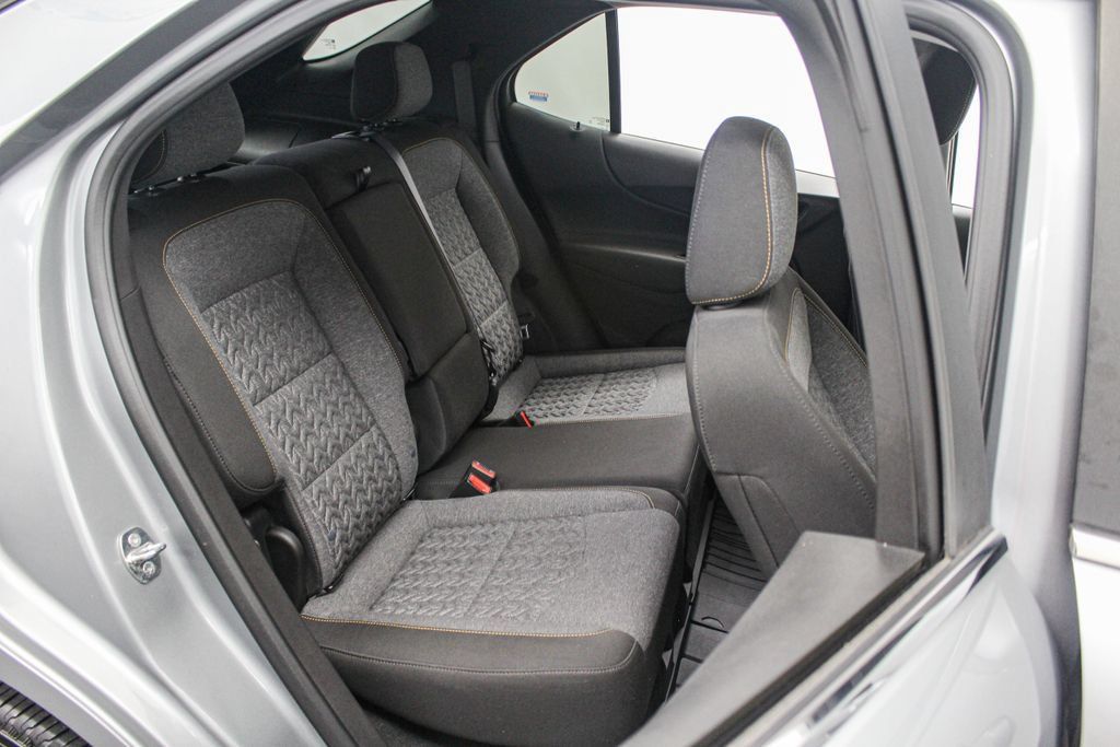 Used 2023 Chevrolet Equinox LT AWD/4WD image 24