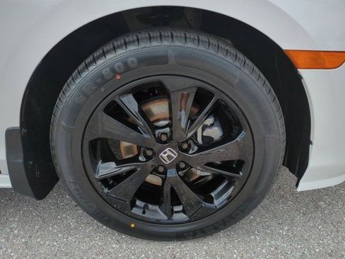 Certified 2024 Honda Odyssey Sport image 11