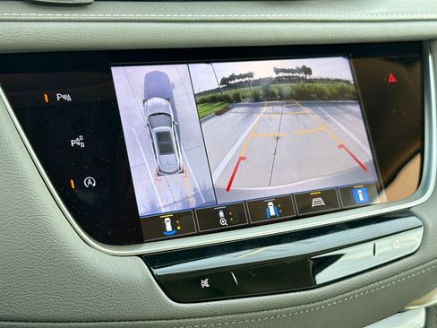 Used 2022 Cadillac XT5 Premium Luxury w/ Technology Package FWD image 24