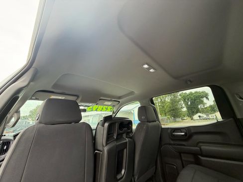 Used 2019 Chevrolet Silverado 1500 Custom w/ Custom Value Package AWD/4WD image 13
