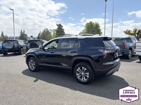 Used 2025 Chevrolet Equinox LT AWD/4WD image 3