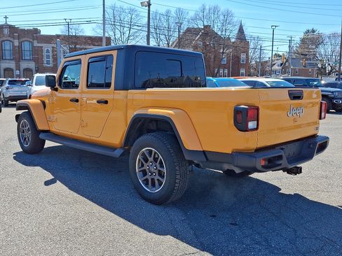 Used 2021 Jeep Gladiator Overland image 5