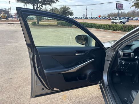 Used 2014 Lexus IS 250 image 11
