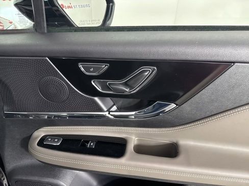 New 2026 Lincoln Corsair Premiere image 22