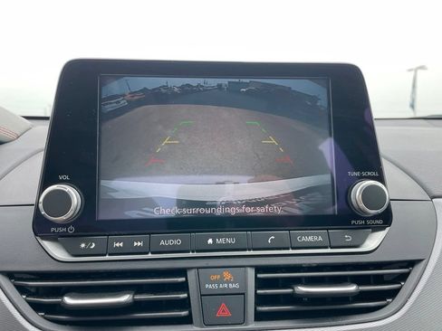 Used 2024 Nissan Altima 2.5 SR FWD image 15