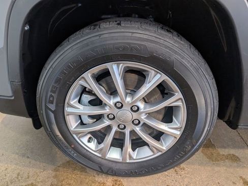 Used 2021 Jeep Cherokee Latitude Lux image 10