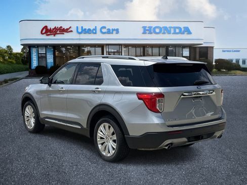 Used 2021 Ford Explorer Limited w/ Equipment Group 301A AWD/4WD image 3
