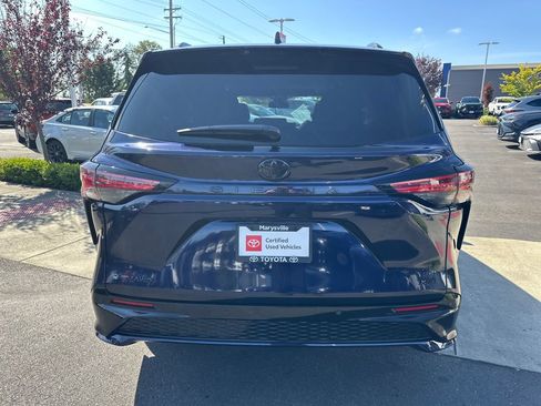 Certified 2026 Toyota Sienna XSE AWD/4WD image 4