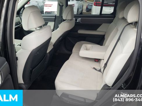 Used 2024 Hyundai Santa Fe SE image 18