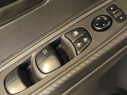 Used 2024 Nissan Versa S w/ S Plus Package image 27