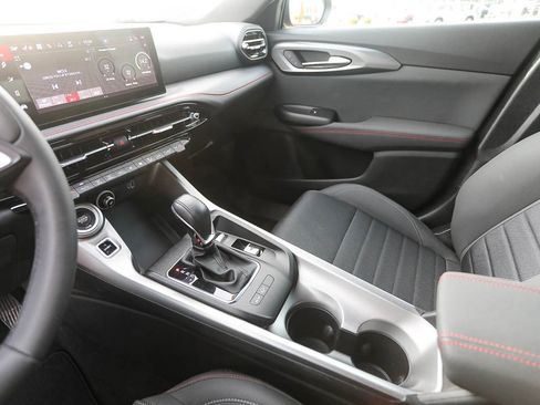 Used 2024 Dodge Hornet R/T w/ R/T Blacktop Package image 18