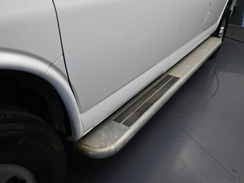 Used 2024 Chevrolet Express 2500 w/ Driver Convenience Package image 28