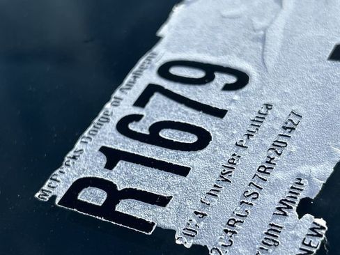 New 2024 Chrysler Pacifica Select image 24