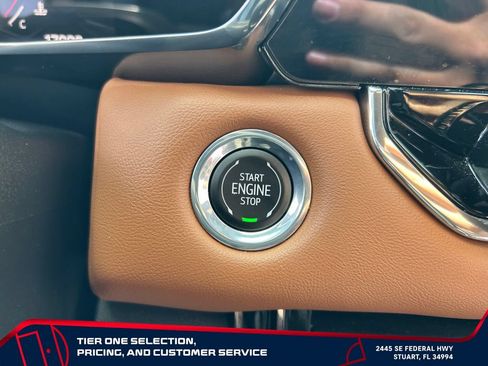 Certified 2023 GMC Canyon AT4 w/ AT4 Premium Package AWD/4WD image 20