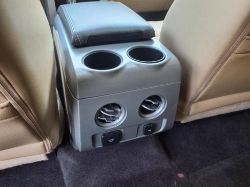 Used 2013 Ford F150 Lariat w/ Lariat Chrome Pkg image 8