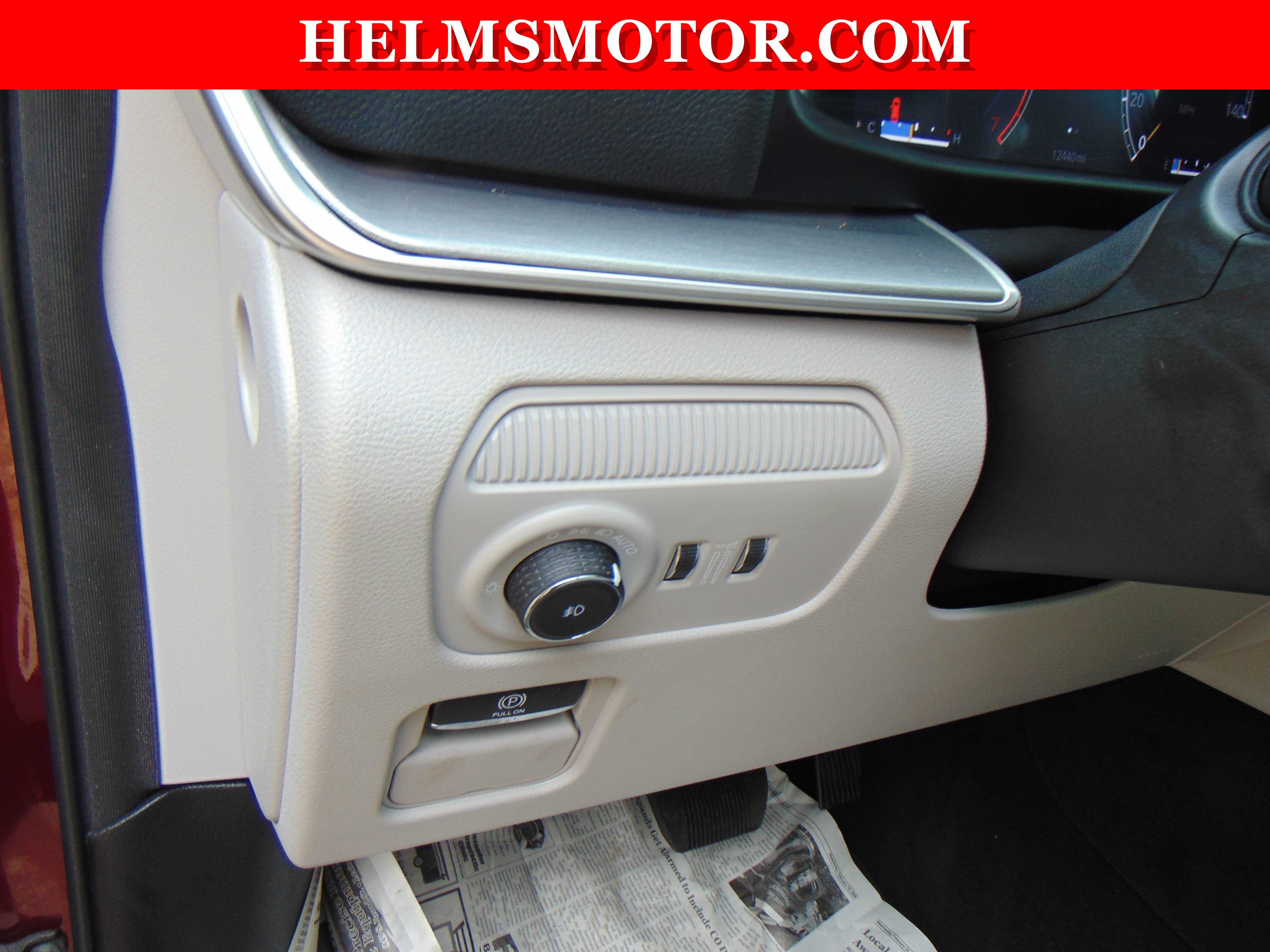 Used 2025 Jeep Wagoneer 4WD image 25
