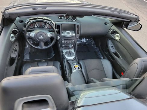 Used 2015 Nissan 370Z Touring Sport image 6