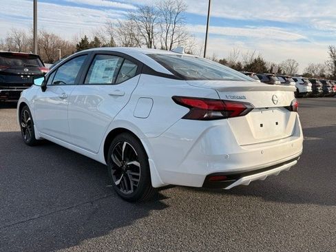 New 2025 Nissan Versa SR w/ Trunk Package image 7