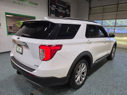 Used 2020 Ford Explorer XLT w/ Equipment Group 202A image 6