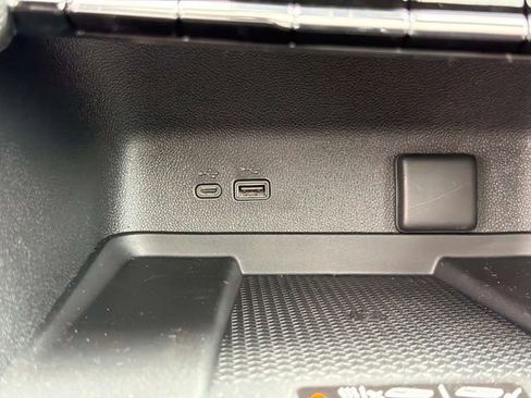 New 2026 Chevrolet Traverse LT w/ Enhanced Driving Package FWD image 32