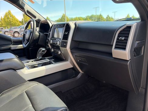 Used 2018 Ford F150 Lariat w/ Equipment Group 502A Luxury AWD/4WD image 12
