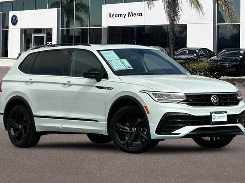 Used 2023 Volkswagen Tiguan SE R-Line FWD image 2